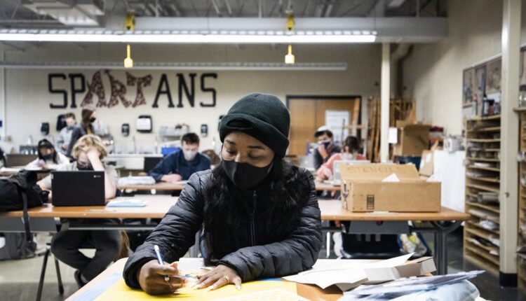 UW Green Bay mentoring program supports young color students

