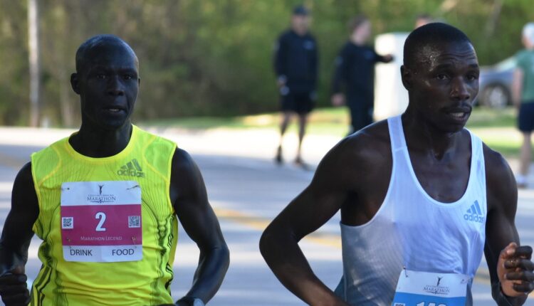Cellcom Green Bay Marathon held in cooler conditions
