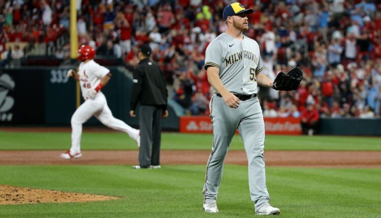 Milwaukee Brewers RHP Brandon Woodruff leaves start vs. St. Louis Cardinals with right ankle discomfort
