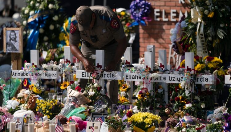  TIMELINE: Texas elementary school shooting, minute by minute |  WFRV Local 5
