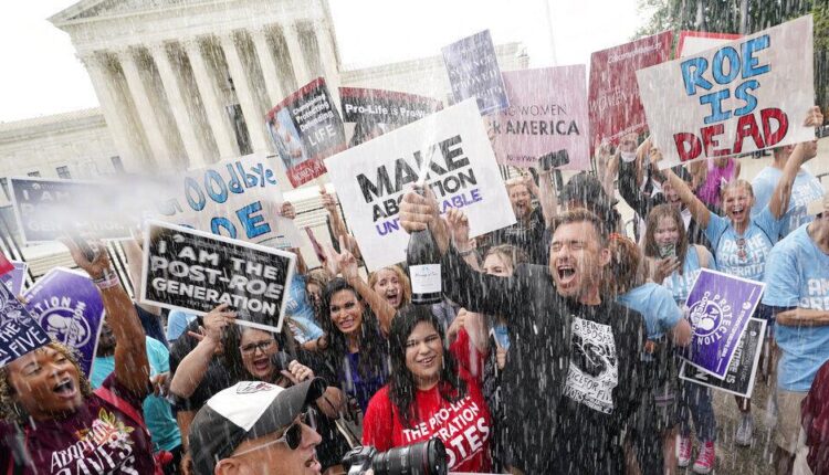 How southeast Wisconsin is reacting to overturn of Roe v. Wade | Government and Politics