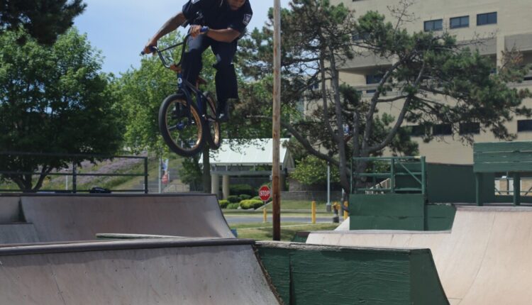 Racine police officer absolutely shreds on a BMX bike

