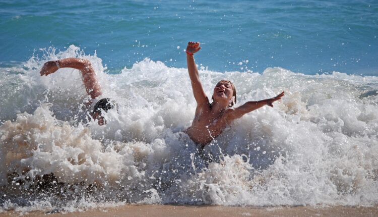 Racine beach swim season to end Aug 28
