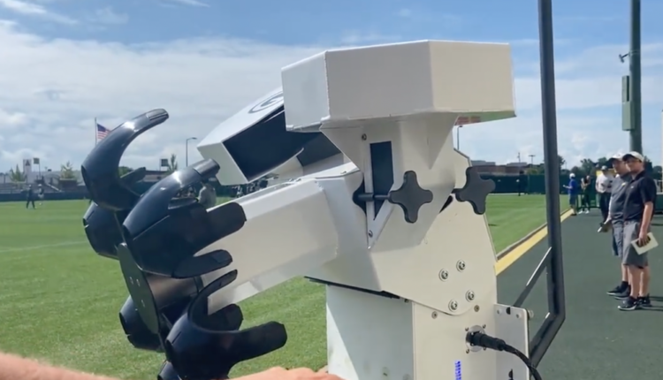 Green Bay's new JUGS machine was so cool to NFL fans
