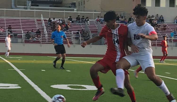 Dorchester helps De Pere complete comeback vs Green Bay East
