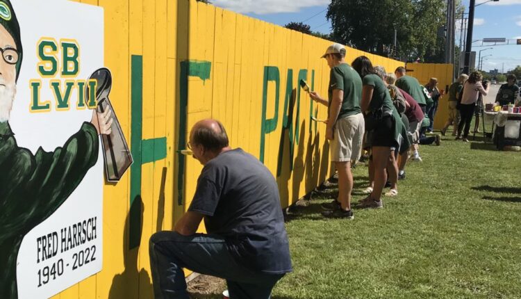 Packers fans paint new slogan on “original” fence
