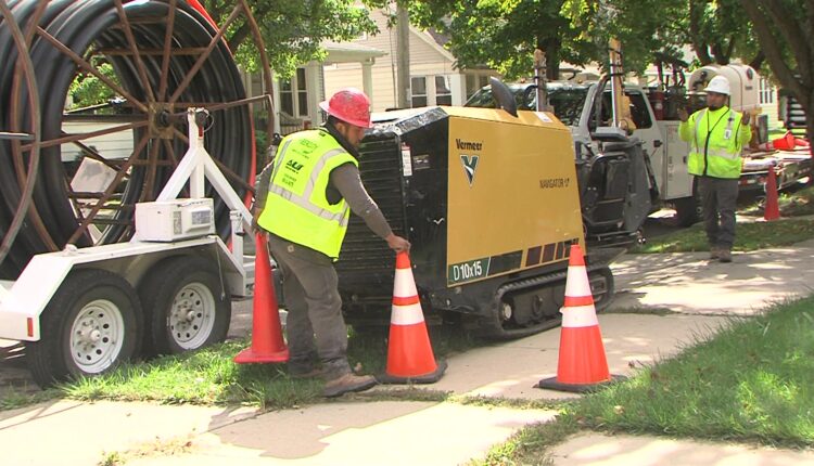 Kenosha begins 3-year $100 million fiberoptic infrastructure project; promises faster internet