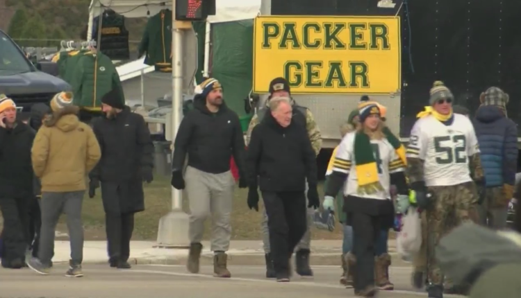  First timers enjoy Lambeau despite Packers loss |  WFRV Local 5
