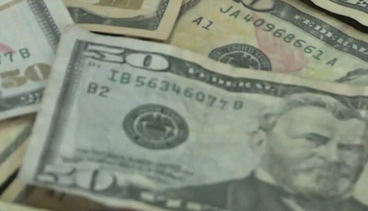 Here's How Much Money Financial Experts Say You Should Have Saved For An Emergency