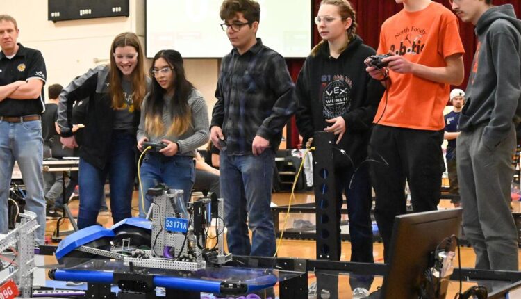 Shoreland Lutheran High School to host two VEX Robotics tournaments in Kenosha this weekend