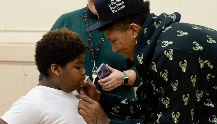 Bucks' Beauchamp bonds with Roosevelt students during giveback event
