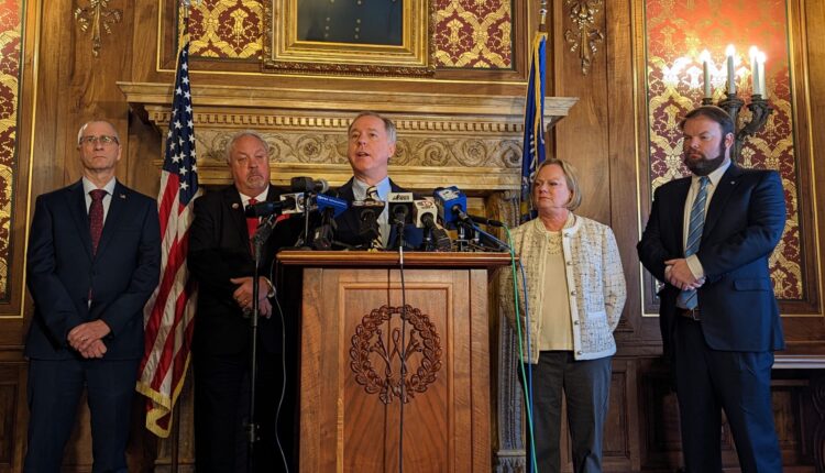 Assembly approves bail amendment, welfare work requirement for April ballot