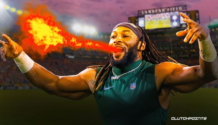 Aaron Jones fires back at fan page that suggests Packers cut him
