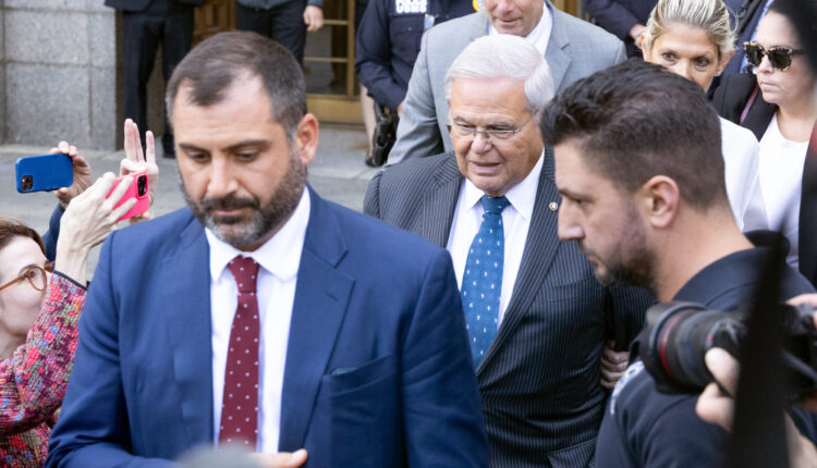 Menendez to address U.S. Senate Democrats Thursday about his indictment