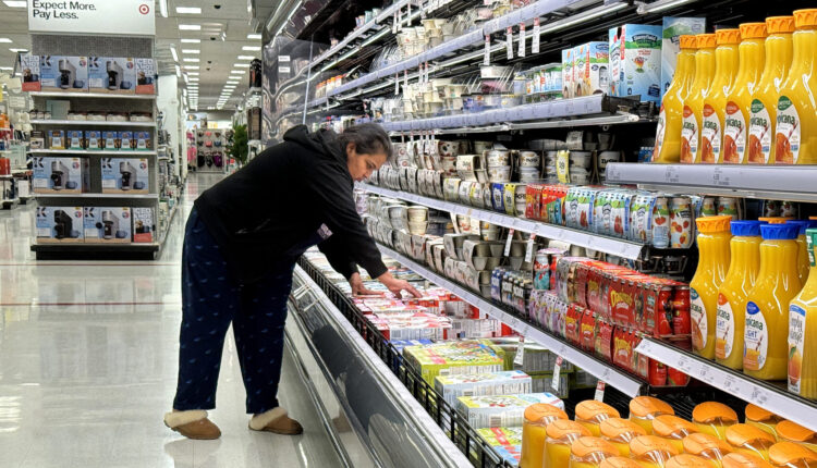Experts say the economy is getting better, but consumers don’t feel that way. Here’s why. • Wisconsin Examiner